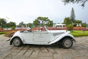 City Tour by Vintage Car or Motorcycle
